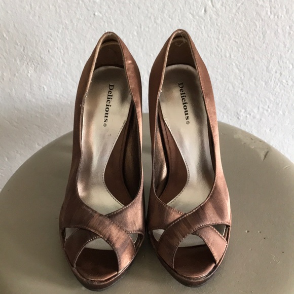 Shimmering Brown Heels - Picture 2 of 6